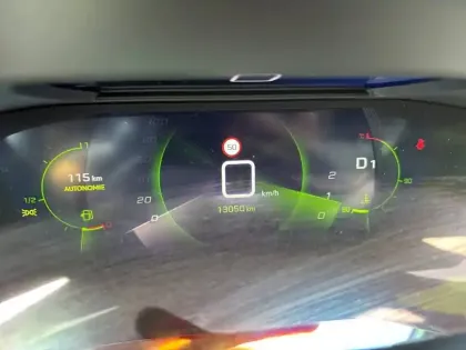 Photo 9 Peugeot 208  PureTech 100 S&S EAT8