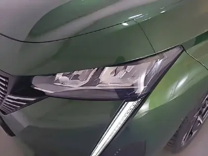 Photo 18 Peugeot 308  PureTech 130ch S&S EAT8