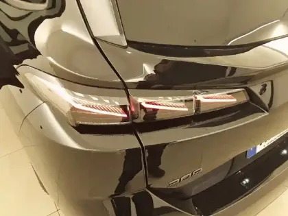 Photo 16 Peugeot 308  SW Hybrid 145 e-DCS6