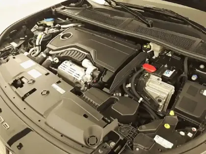 Photo 19 Peugeot 308  SW Hybrid 145 e-DCS6