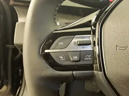 Photo 17 Peugeot 308  SW Hybrid 145 e-DCS6