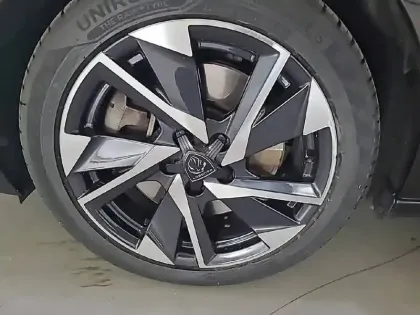 Photo 12 Peugeot 308  PHEV 180 e-EAT8