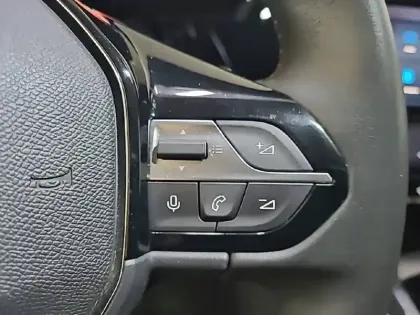 Photo 27 Peugeot 308  PHEV 180 e-EAT8