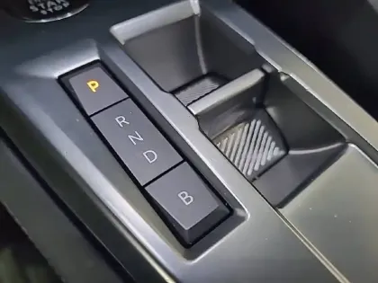 Photo 13 Peugeot 308  PHEV 180 e-EAT8