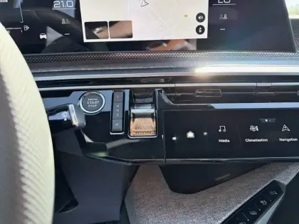 Photo 13 Peugeot 3008  Hybrid 145 e-DCS6