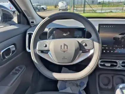 Photo 8 Leapmotor B10  BEV 67.1 kWh - 160 kW