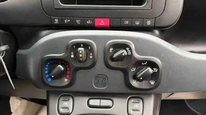 Photo 21 Fiat Panda  1.0 70 ch Hybride BSG S/S