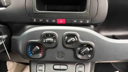 Photo 20 Fiat Panda  1.0 70 ch Hybride BSG S/S