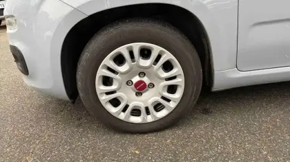 Photo 8 Fiat Panda  1.0 70 ch Hybride BSG S/S