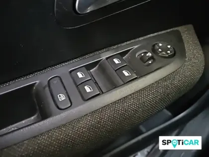 Photo 19 Peugeot 208  PureTech 100 S&S EAT8