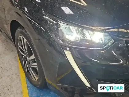 Photo 15 Peugeot 208  PureTech 100 S&S EAT8