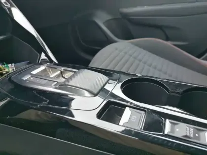 Photo 13 Peugeot 208  Electrique 50 kWh 136ch