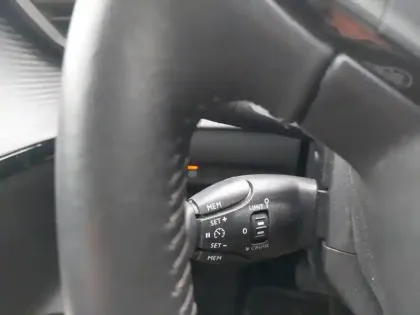 Photo 19 Peugeot 208  Electrique 50 kWh 136ch