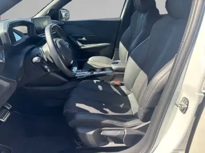 Photo 10 Peugeot 2008  BlueHDi 130 S&S EAT8