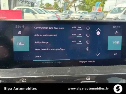 Photo 23 Citroën C4 e- 136 ch Automatique