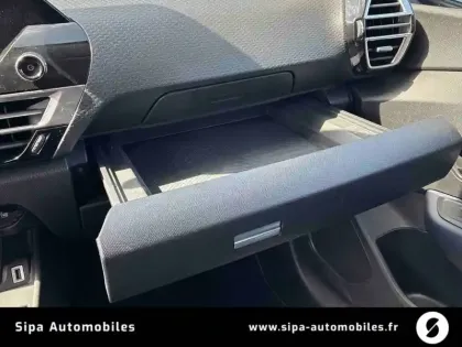 Photo 28 Citroën C4 e- 136 ch Automatique