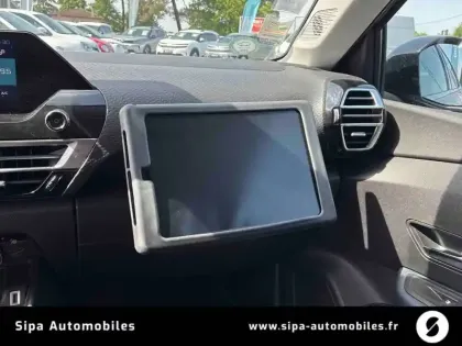 Photo 30 Citroën C4 e- 136 ch Automatique