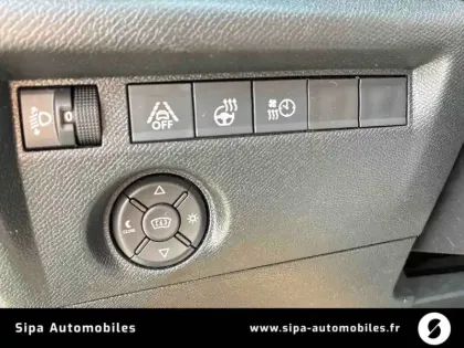 Photo 20 Citroën C4 e- 136 ch Automatique