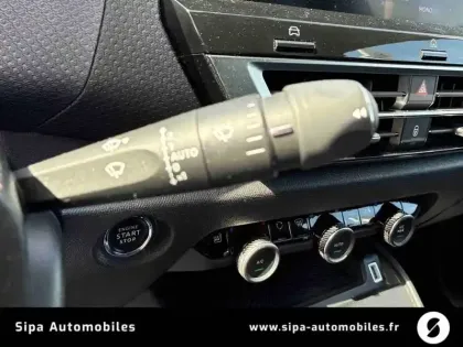 Photo 19 Citroën C4 e- 136 ch Automatique