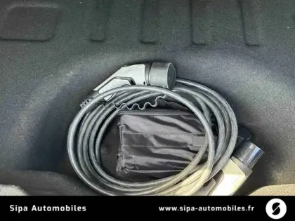 Photo 10 Citroën C4 e- 136 ch Automatique