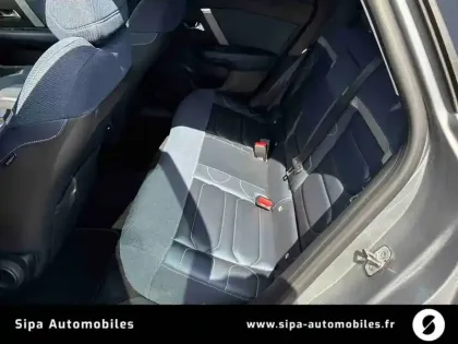 Photo 12 Citroën C4 e- 136 ch Automatique