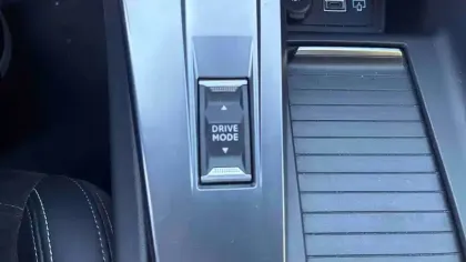 Photo 18 Peugeot 308  BlueHDi 130ch S&S EAT8