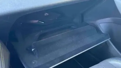 Photo 34 Peugeot 308  BlueHDi 130ch S&S EAT8