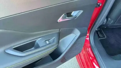 Photo 36 Peugeot 308  BlueHDi 130ch S&S EAT8