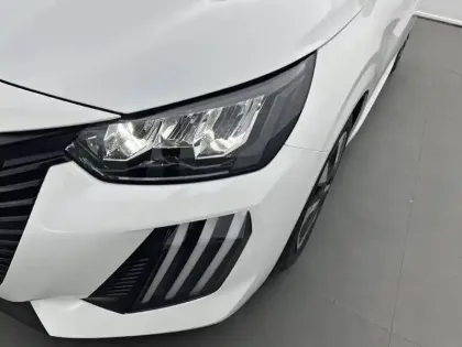 Photo 15 Peugeot 208  PURETECH 100 S&S BVM6
