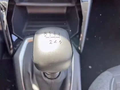 Photo 13 Peugeot 208  PureTech 100 S&S BVM6