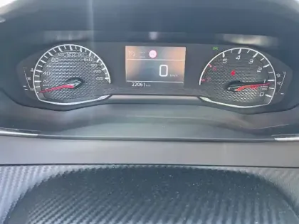 Photo 19 Peugeot 208  PureTech 100 S&S BVM6