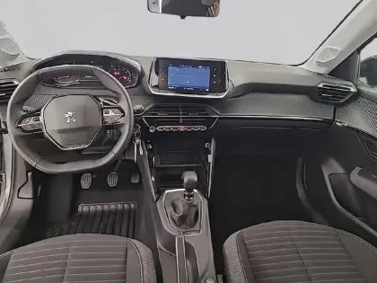 Photo 31 Peugeot 208  PureTech 100 S&S BVM6