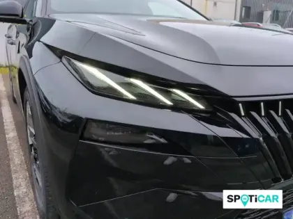 Photo 15 Peugeot 408  Hybrid 145 e-DCS6