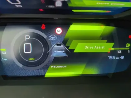 Photo 21 Peugeot 408  Hybrid 145 e-DCS6
