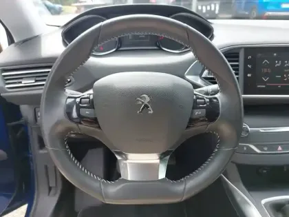 Photo 8 Peugeot 308  SW PureTech 110ch S&S BVM6