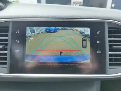 Photo 21 Peugeot 308  SW PureTech 110ch S&S BVM6