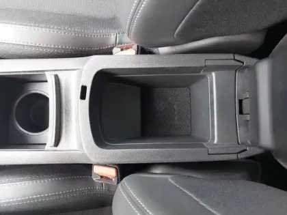 Photo 29 Peugeot 308  SW PureTech 110ch S&S BVM6