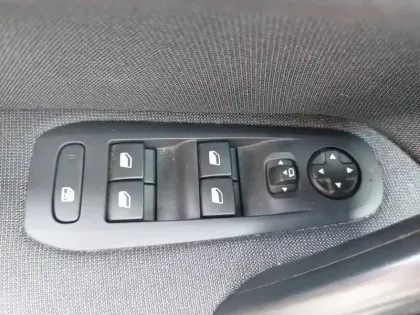 Photo 27 Peugeot 308  SW PureTech 110ch S&S BVM6