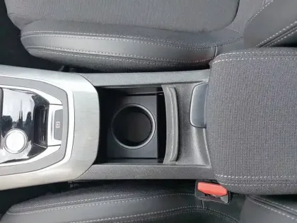 Photo 28 Peugeot 308  SW PureTech 110ch S&S BVM6