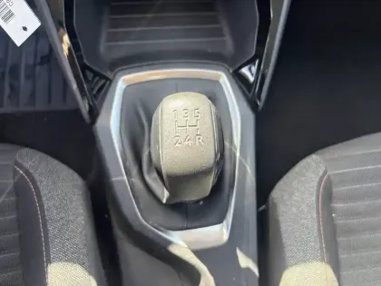 Photo 13 Peugeot 208  PureTech 75 S&S BVM5