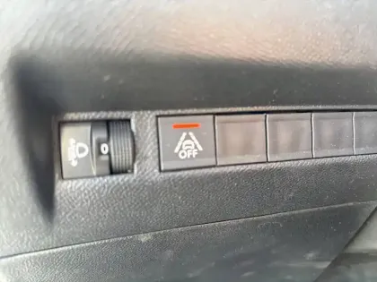 Photo 19 Peugeot 208  PureTech 75 S&S BVM5