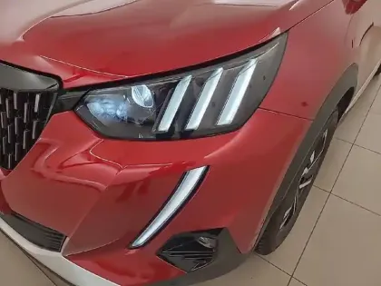 Photo 15 Peugeot 2008  PureTech 130 S&S EAT8