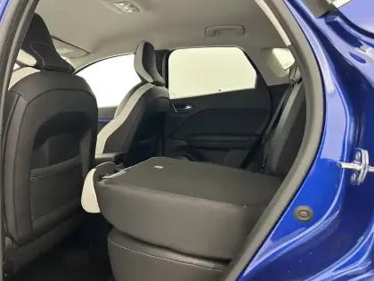 Photo 37 Renault Captur  Blue dCi 115 EDC