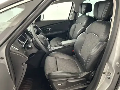 Photo 17 Renault Scenic  TCe 140 FAP - 21