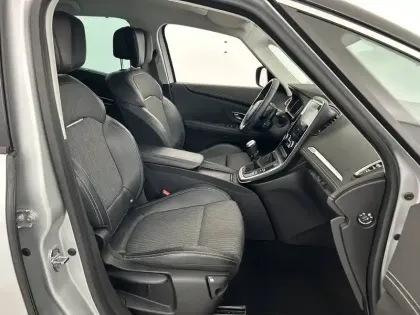 Photo 22 Renault Scenic  TCe 140 FAP - 21