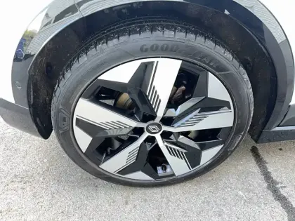 Photo 8 Renault Megane  E-Tech EV60 220 ch optimum charge