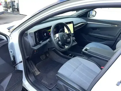 Photo 21 Renault Megane  E-Tech EV60 220 ch optimum charge