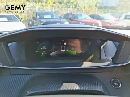 Photo 12 Peugeot 2008  PureTech 130 S&S BVM6