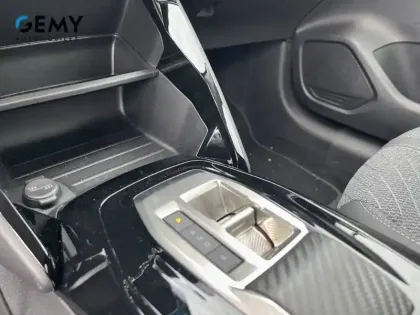 Photo 14 Peugeot 208  Electrique 54 kWh 156ch