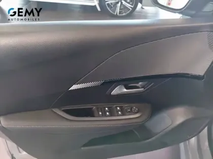 Photo 11 Peugeot 208  Electrique 54 kWh 156ch